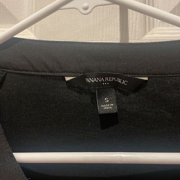 Banana Republic blouse peek button SZ small - Picture 4 of 6